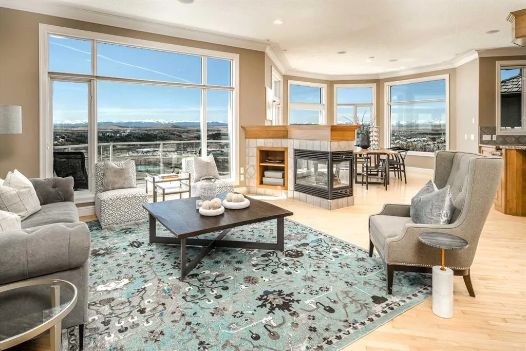 120 Gleneagles Landing