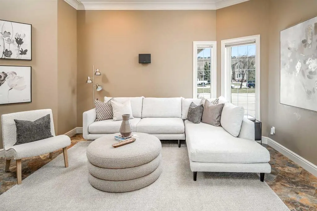 120 Gleneagles Landing