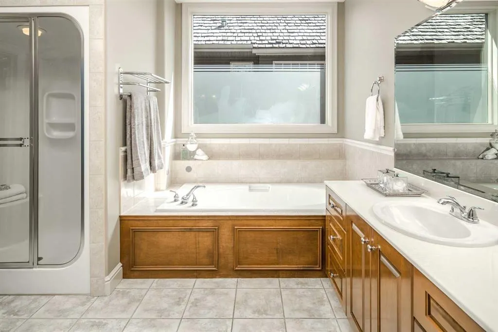 120 Gleneagles Landing