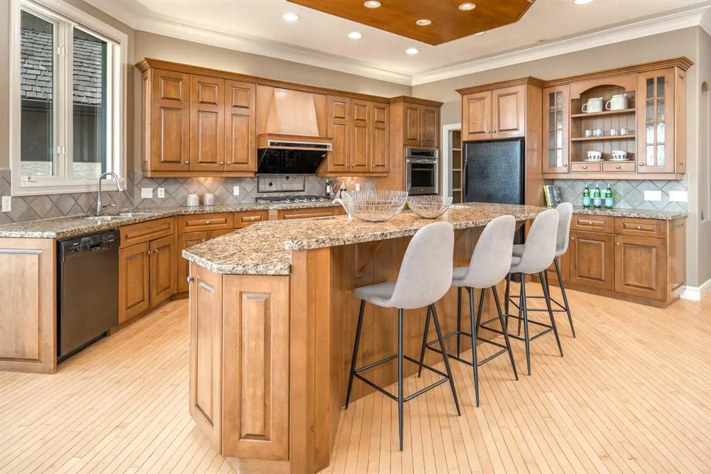 120 Gleneagles Landing