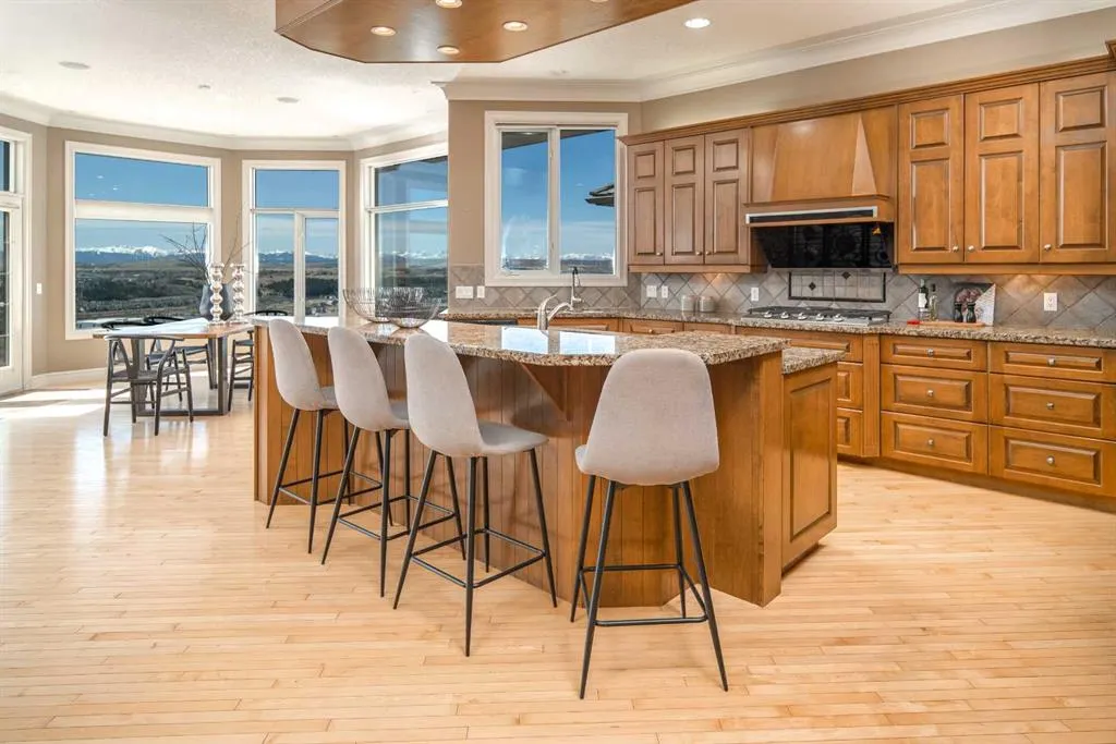 120 Gleneagles Landing