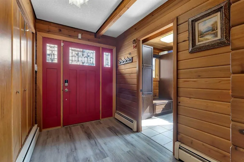 881 East Chestermere Drive