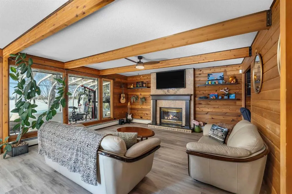 881 East Chestermere Drive