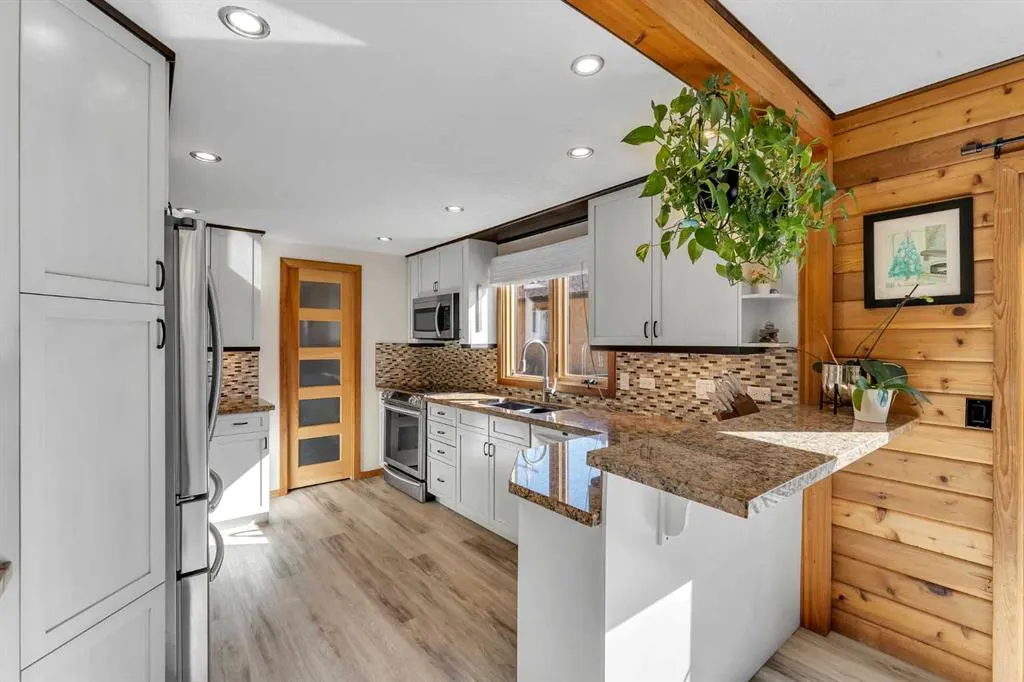 881 East Chestermere Drive