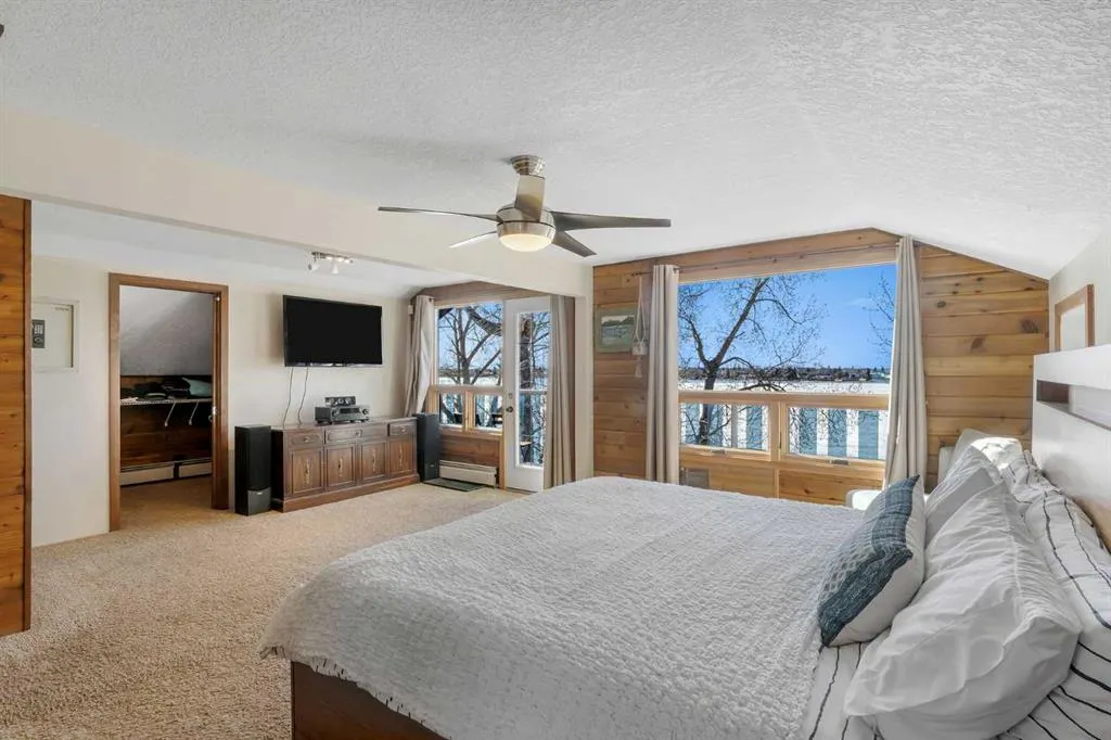 881 East Chestermere Drive