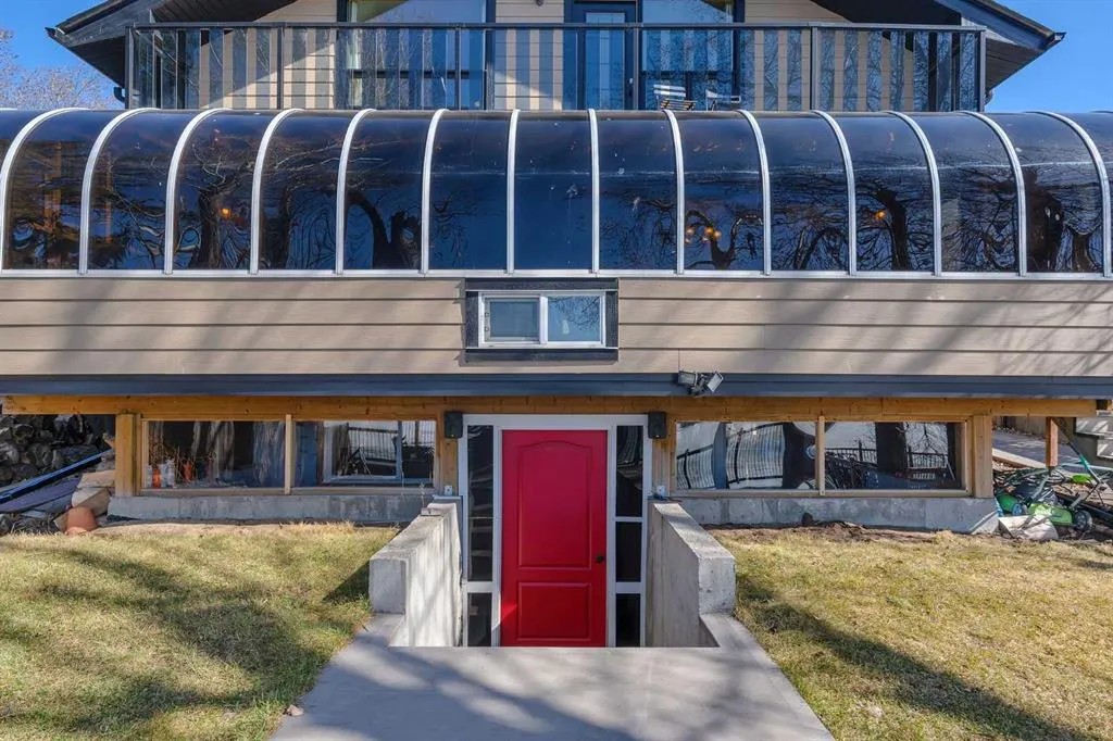 881 East Chestermere Drive