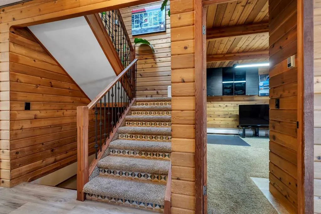 881 East Chestermere Drive