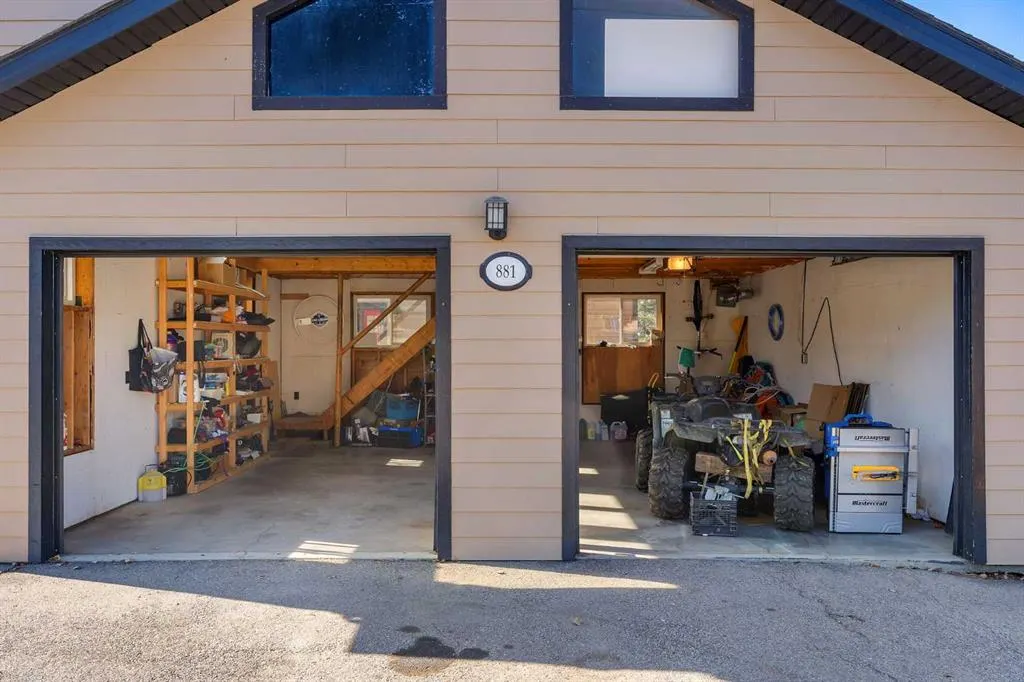 881 East Chestermere Drive