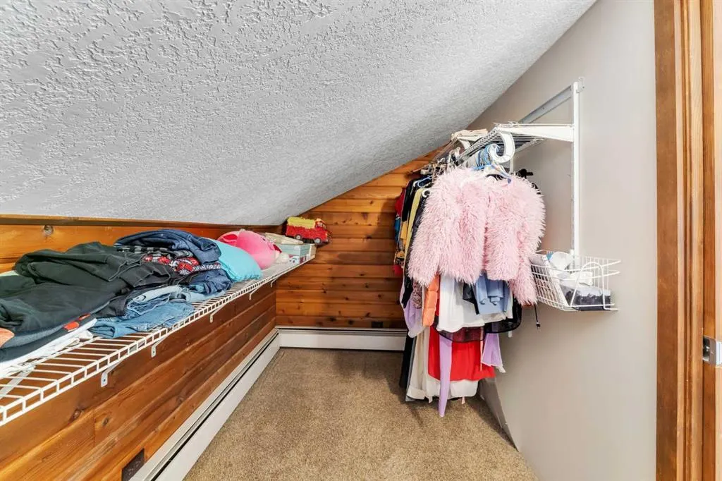881 East Chestermere Drive