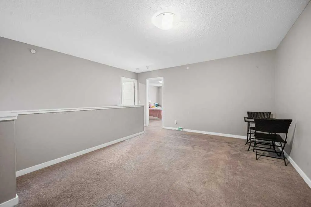 59 Howse Manor NE