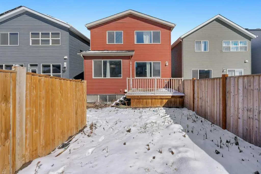 59 Howse Manor NE