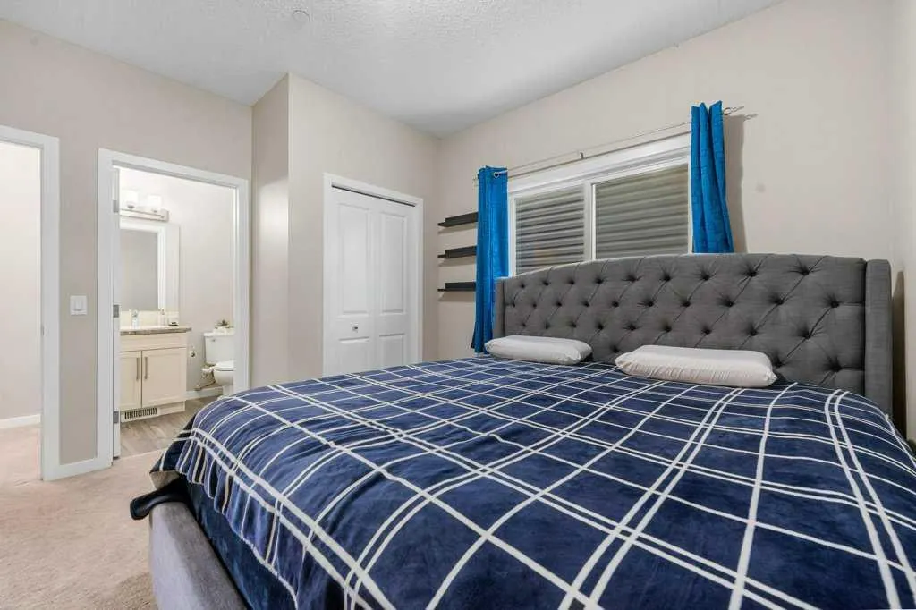 59 Howse Manor NE