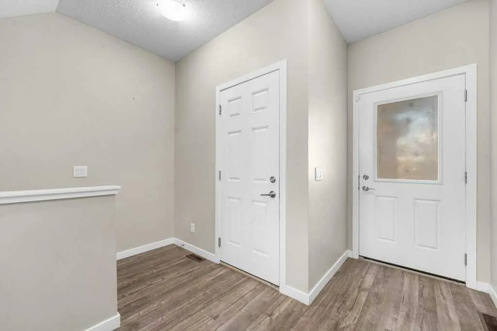 59 Howse Manor NE