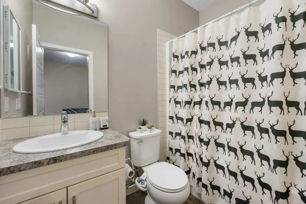 59 Howse Manor NE