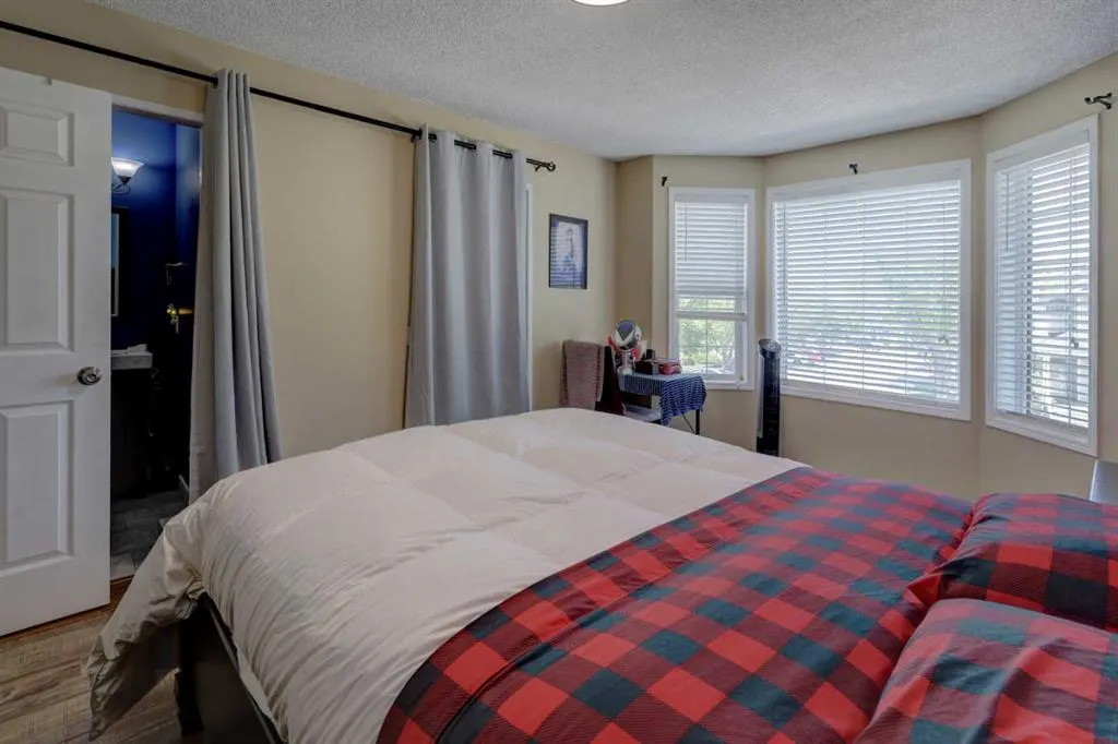 112 Martin Crossing Court NE