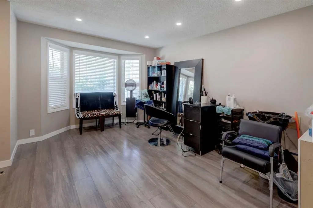 112 Martin Crossing Court NE