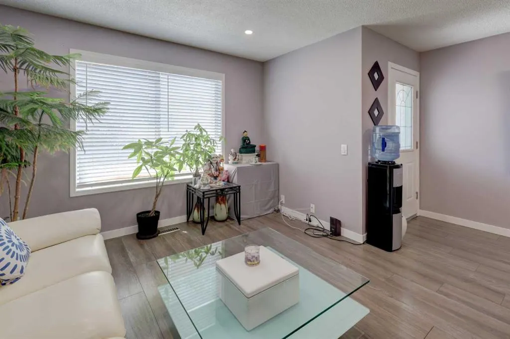 112 Martin Crossing Court NE