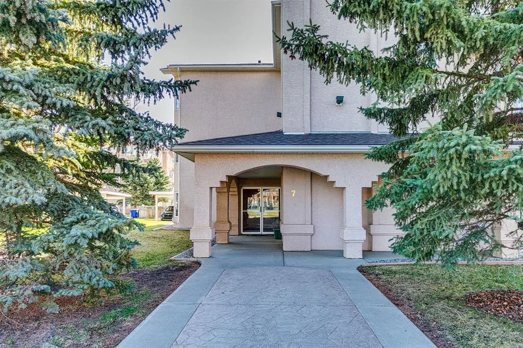 7 Lineham Avenue, #204