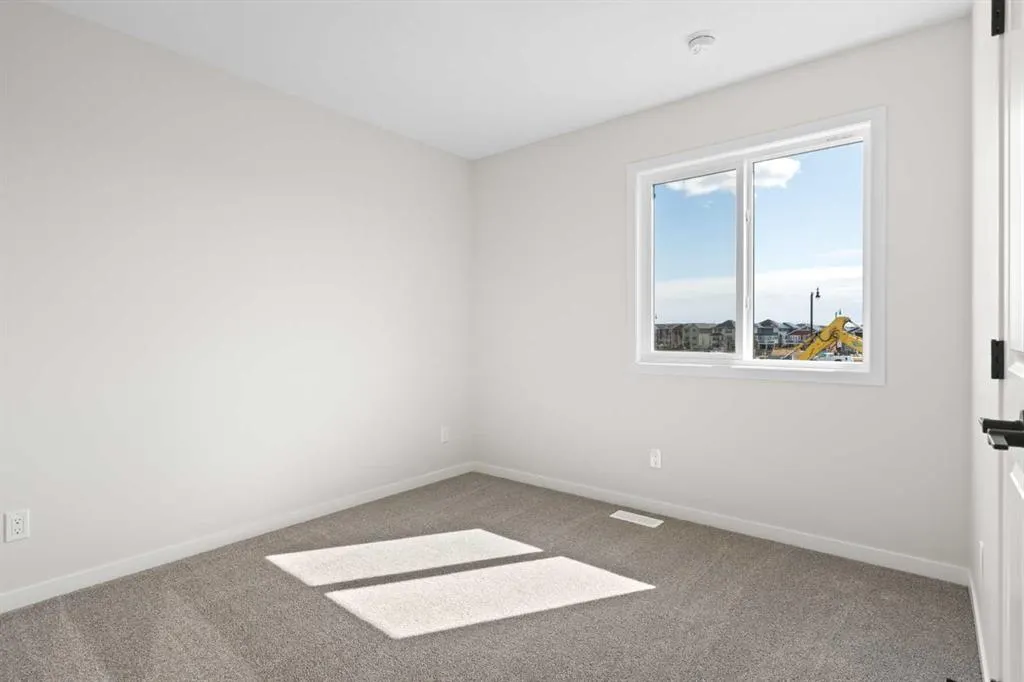 1504 3 Street SE