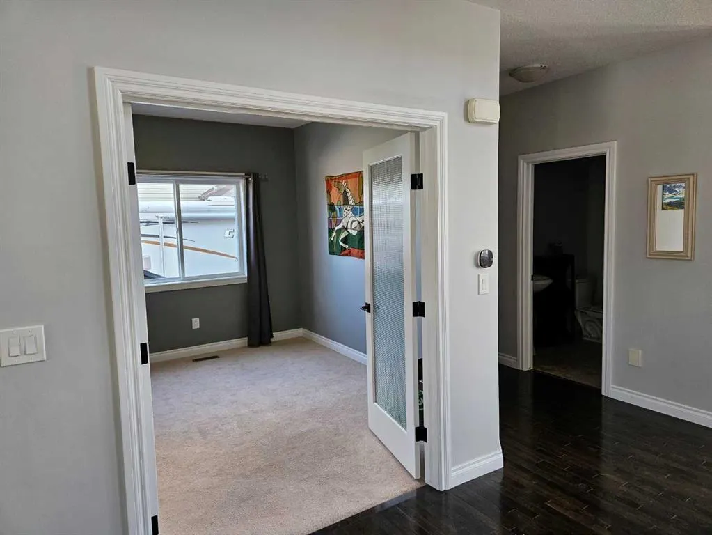 407 Railway Place SE