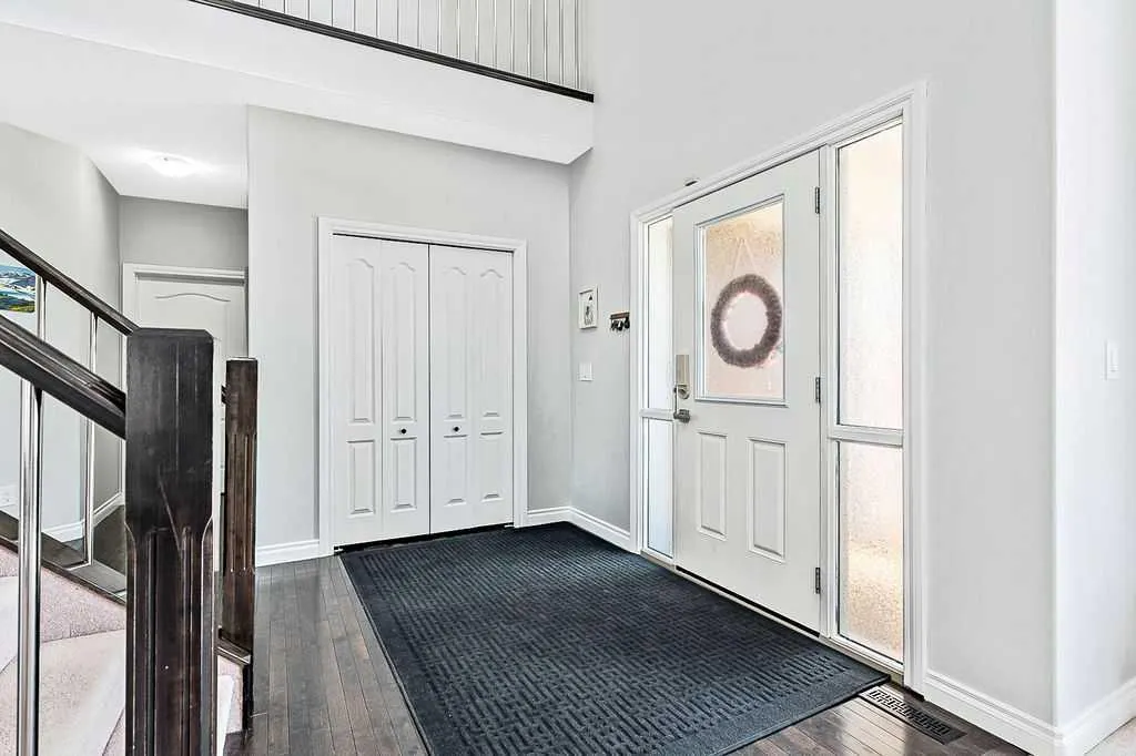 407 Railway Place SE