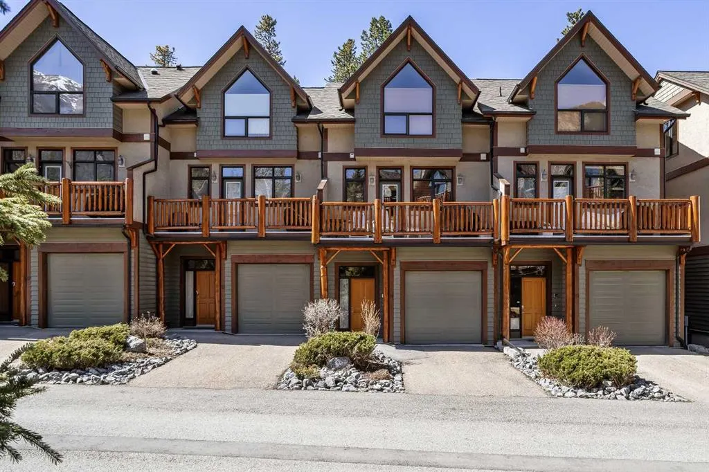 137 Wapiti Close, #14