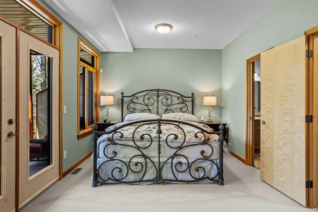 137 Wapiti Close, #14