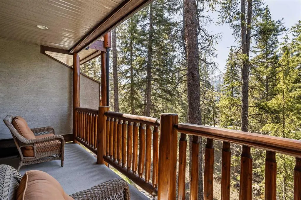 137 Wapiti Close, #14