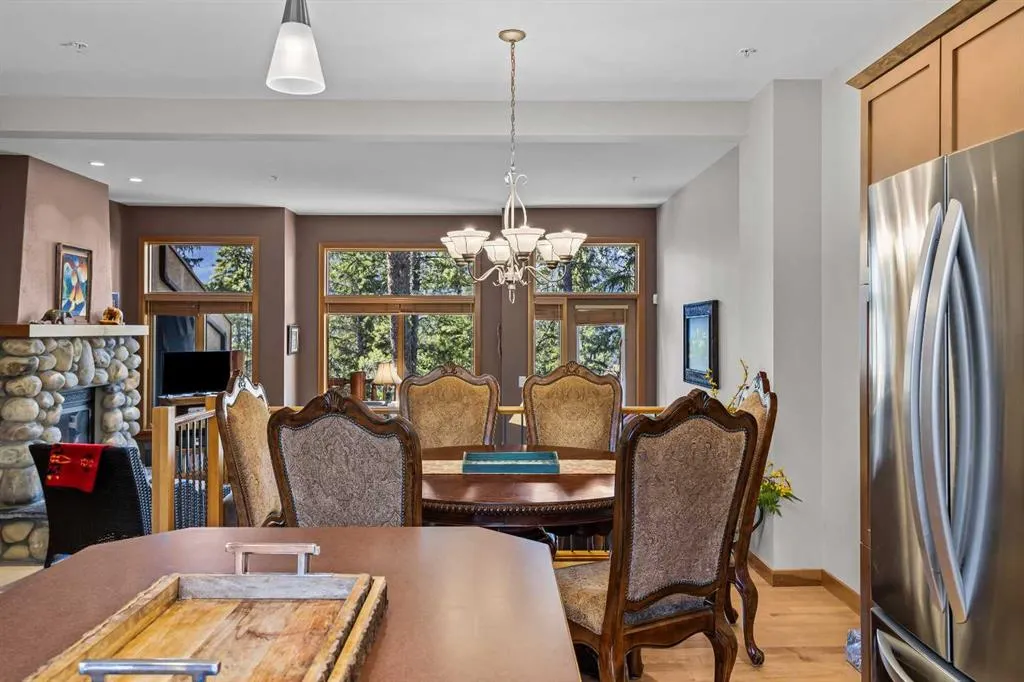 137 Wapiti Close, #14