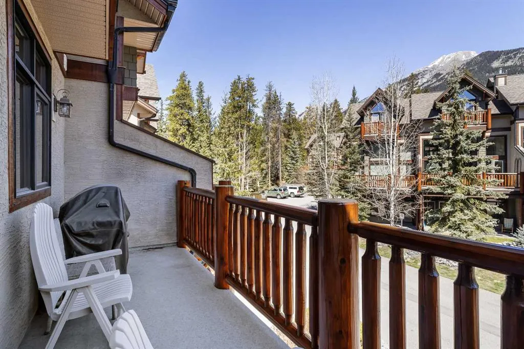 137 Wapiti Close, #14