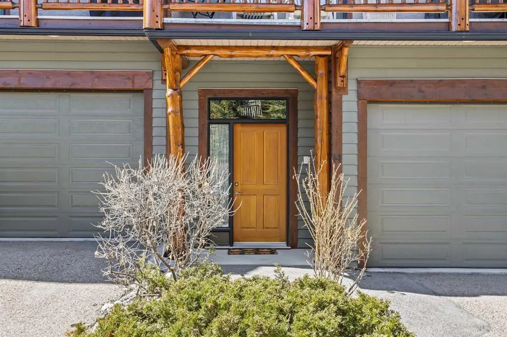 137 Wapiti Close, #14