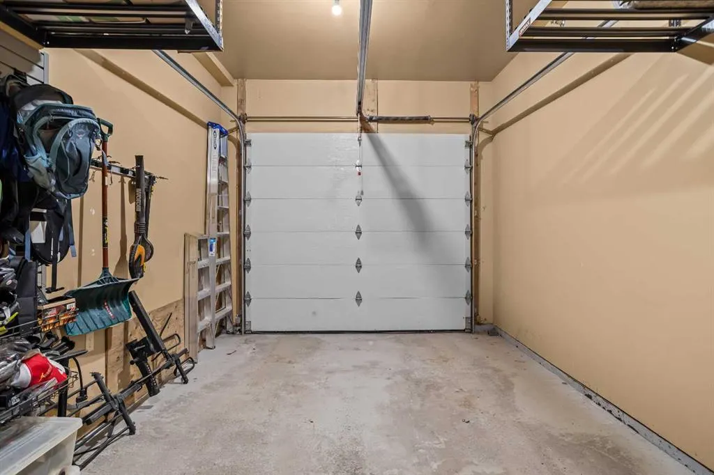 137 Wapiti Close, #14
