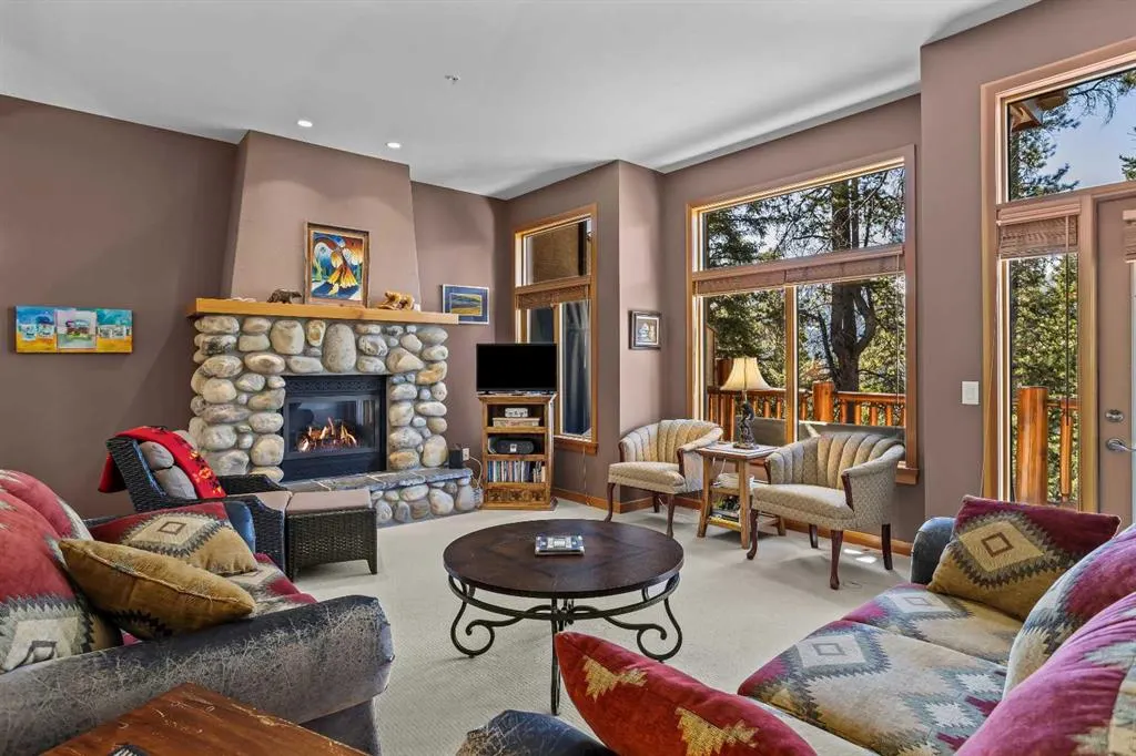 137 Wapiti Close, #14