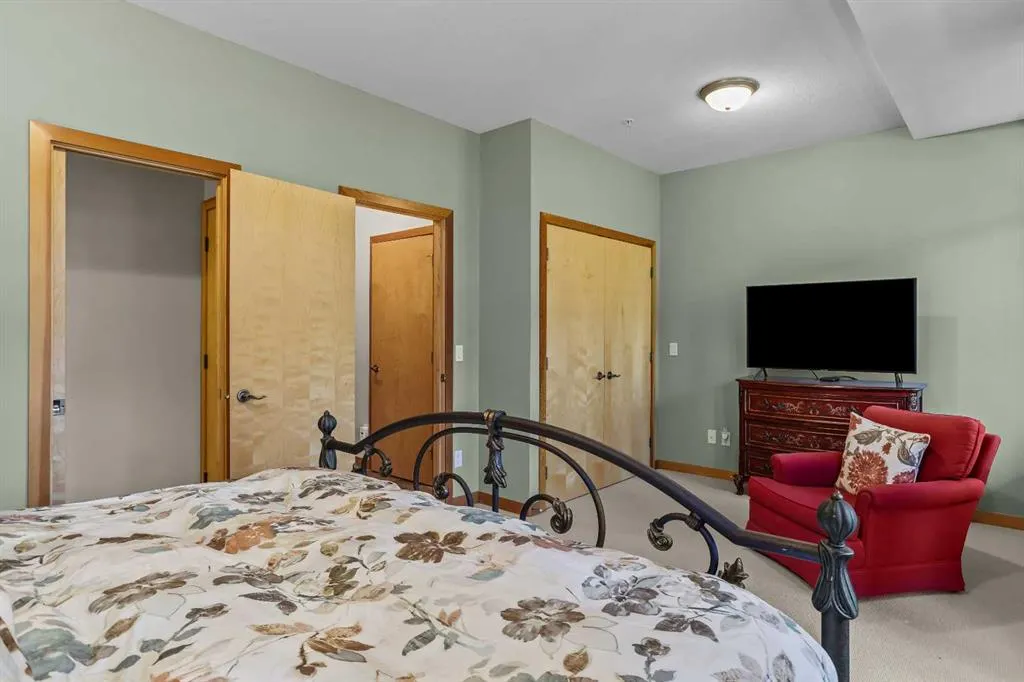 137 Wapiti Close, #14