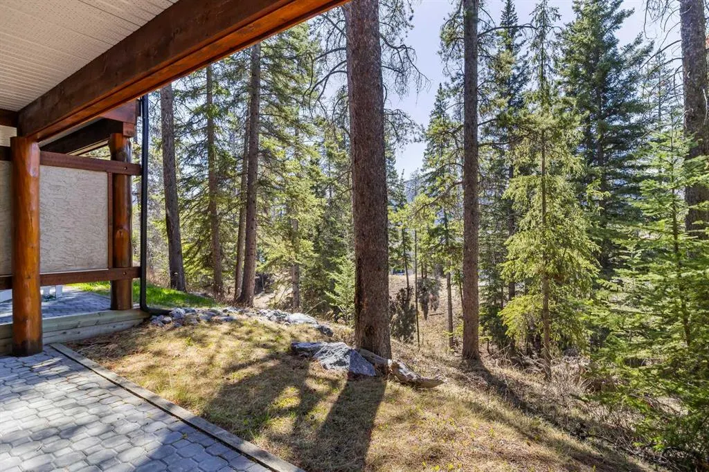 137 Wapiti Close, #14