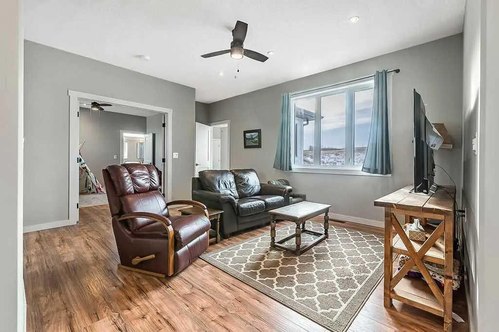 378035 Tiki Ranch Place W