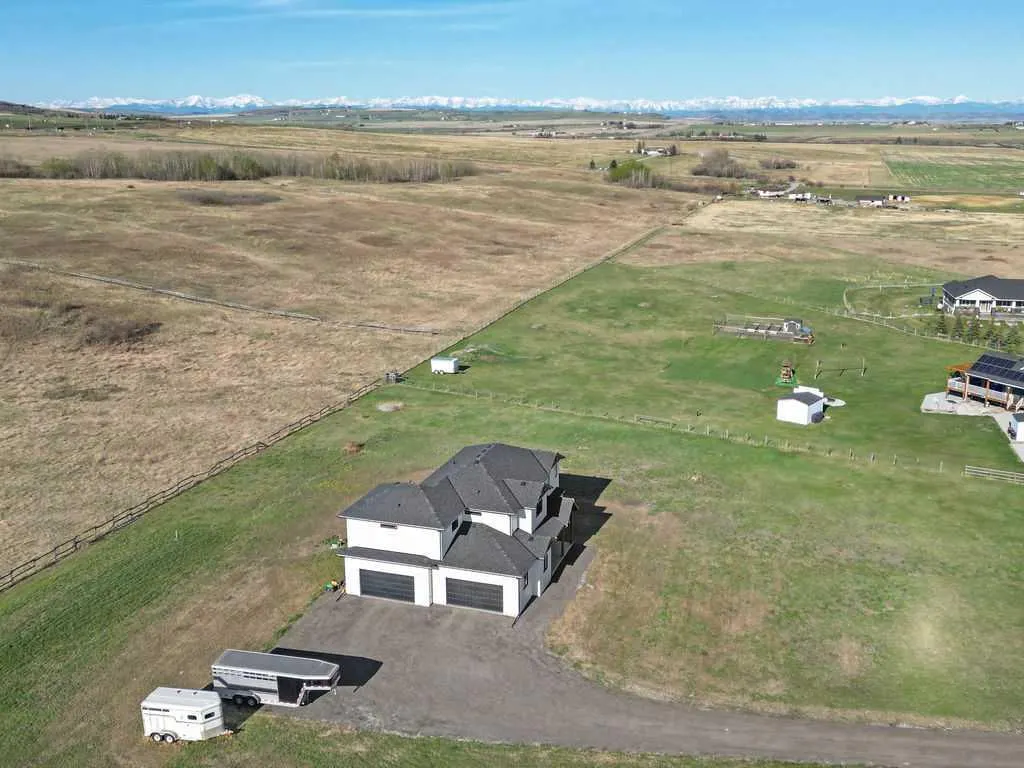 378035 Tiki Ranch Place W