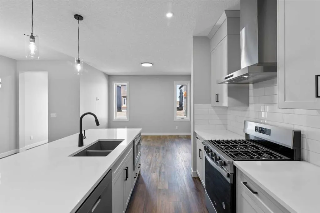 65 Amblefield Heights NW