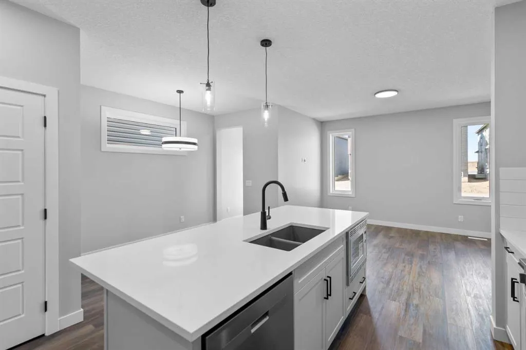 65 Amblefield Heights NW