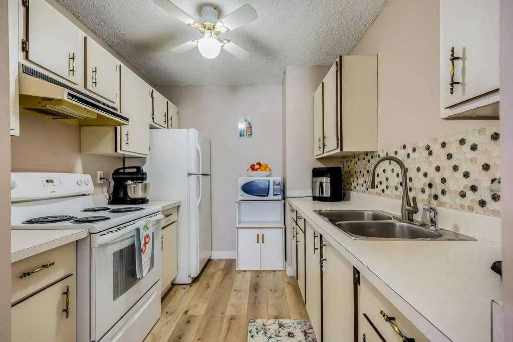 109 Stanley Avenue, #A
