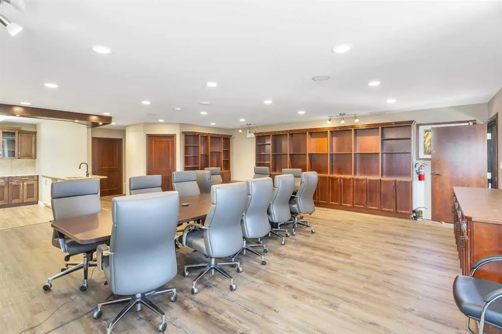 17 Beju Industrial Drive, #101