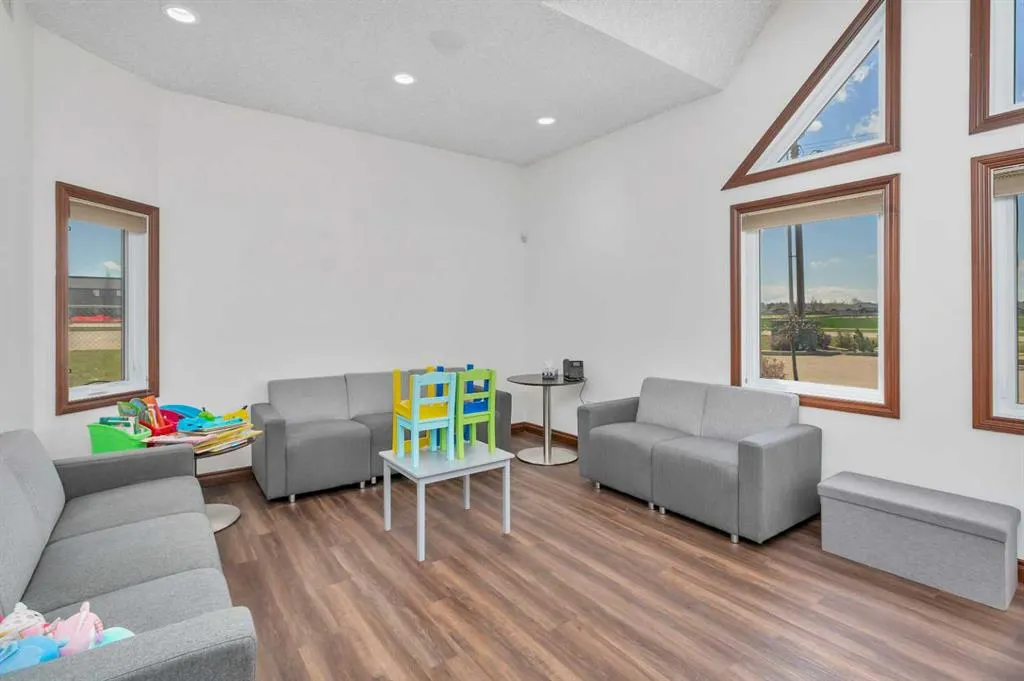 17 Beju Industrial Drive, #101