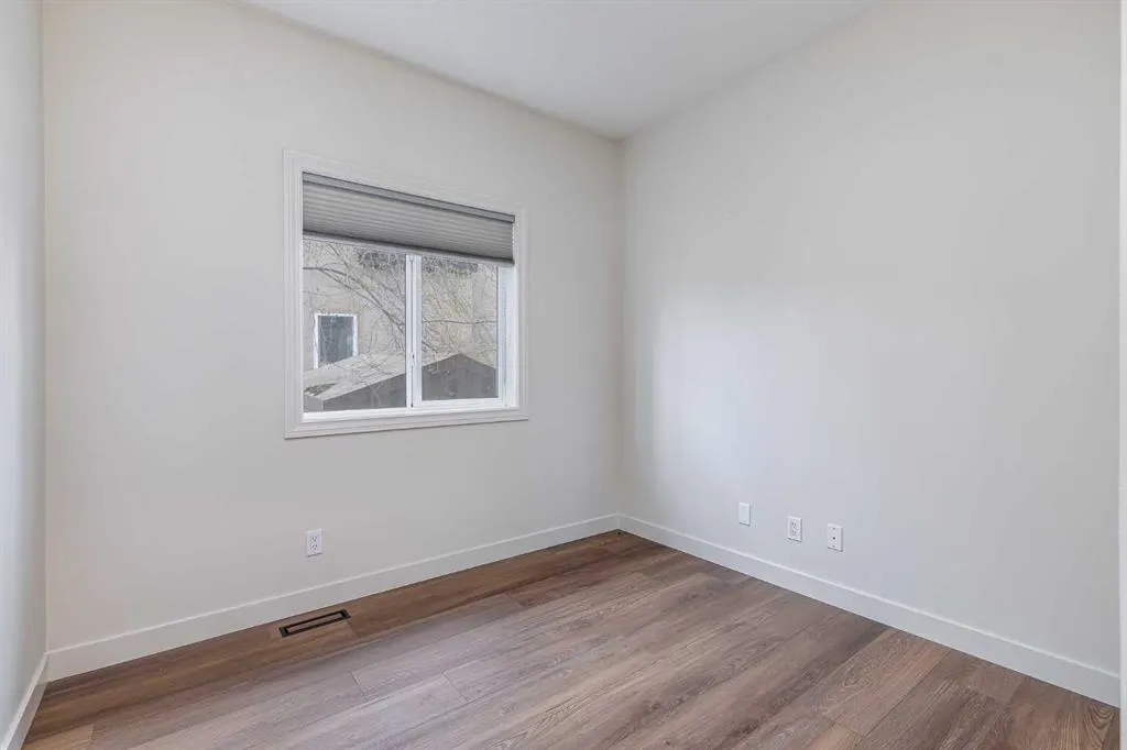 24 Royal Highland Court NW