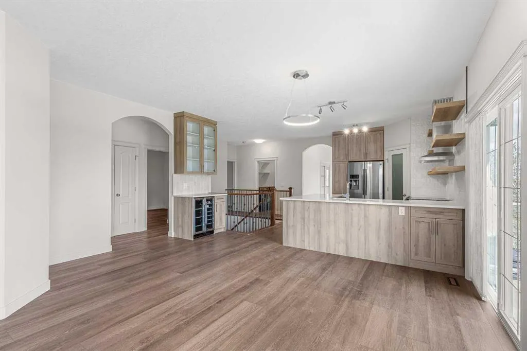 24 Royal Highland Court NW