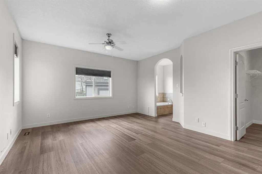 24 Royal Highland Court NW