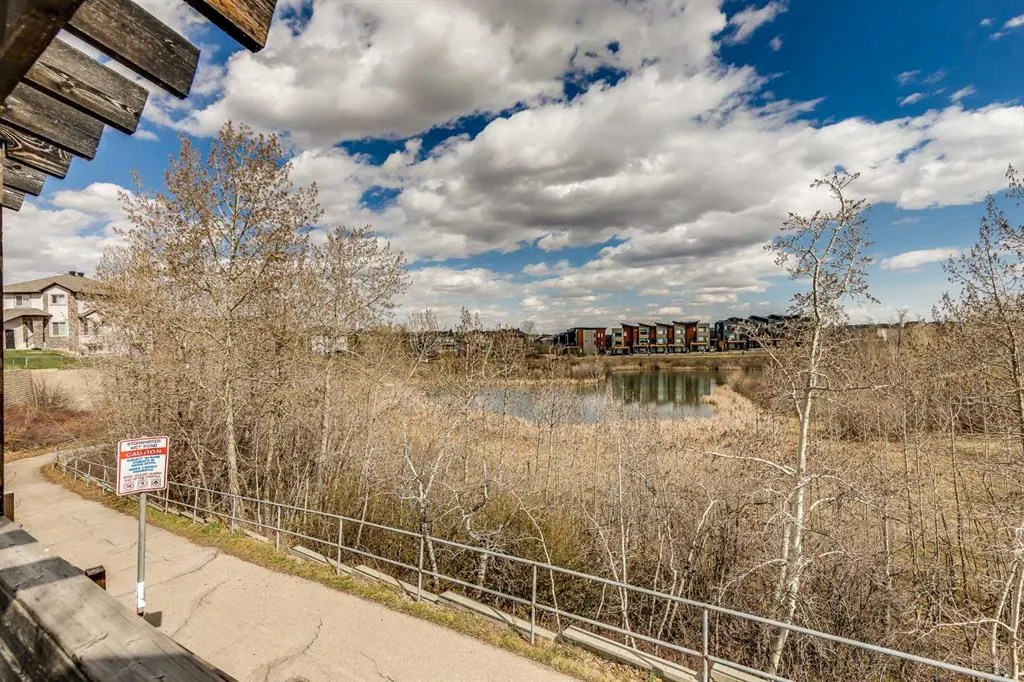 24 Royal Highland Court NW