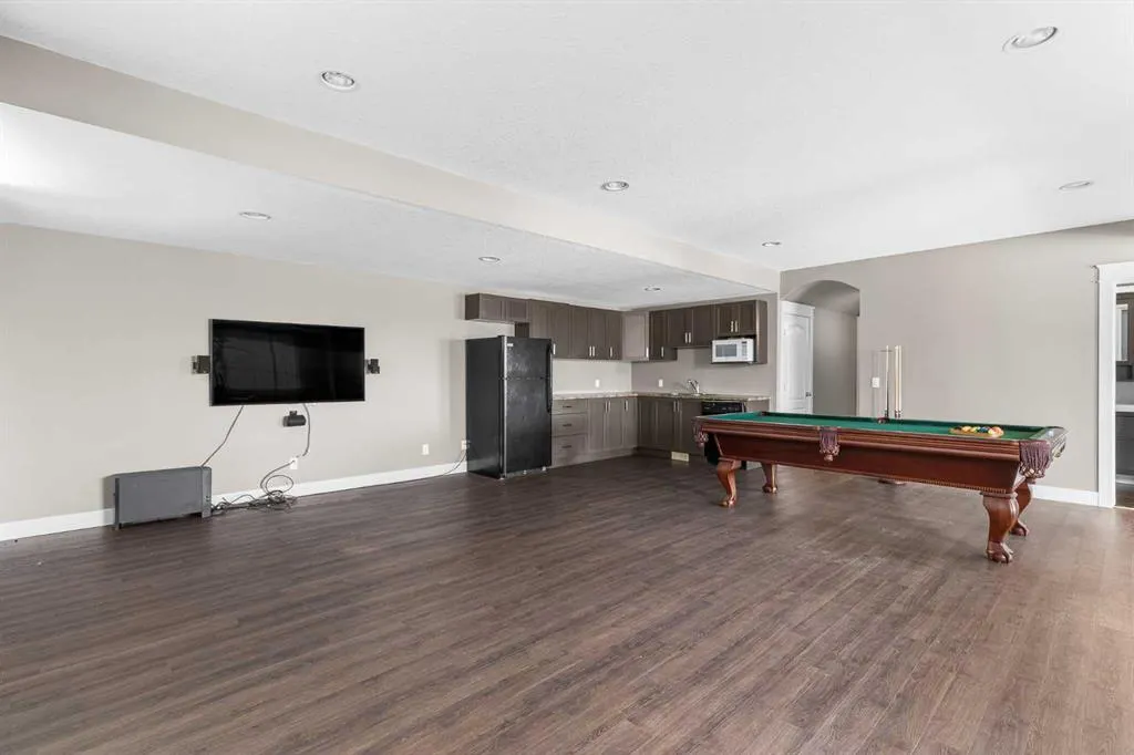 24 Royal Highland Court NW