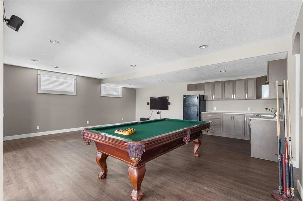 24 Royal Highland Court NW