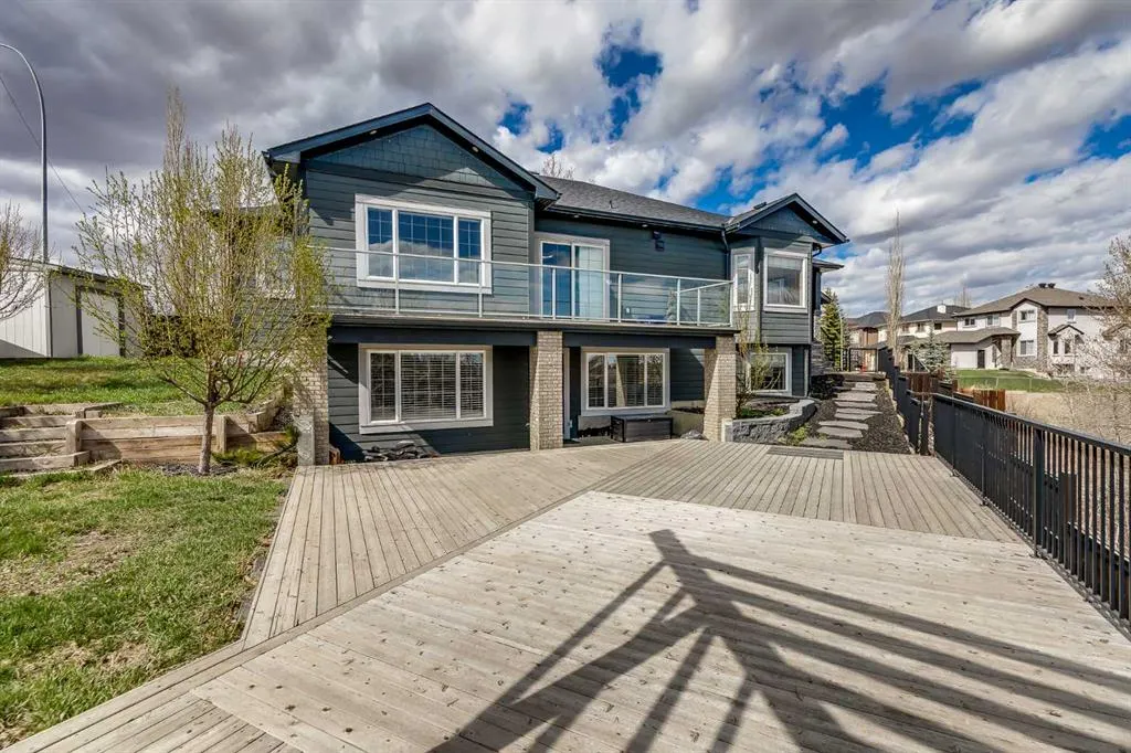 24 Royal Highland Court NW