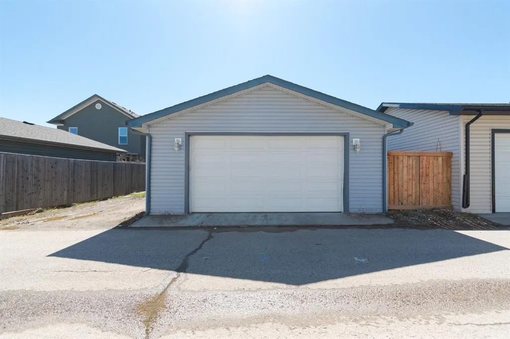 140 Warbler Avenue